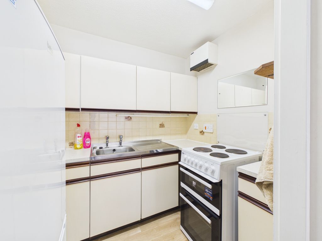 Additional image 10 of 1 bed flat for saleJasmine Court, Horsham, West Sussex RH12