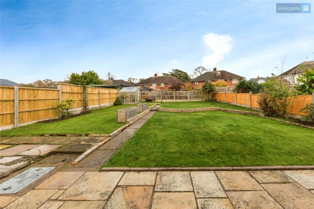 Property photo 2 of 19 Picture No. 23