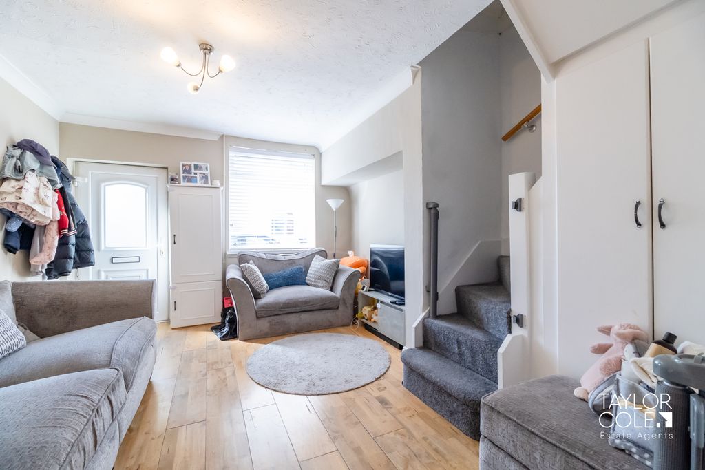 Property photo 3 of 20