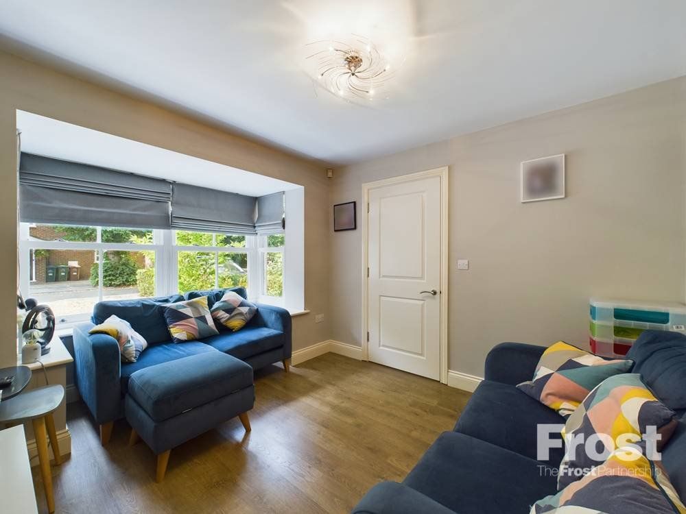 Property photo 2 of 27 Picture No. 16