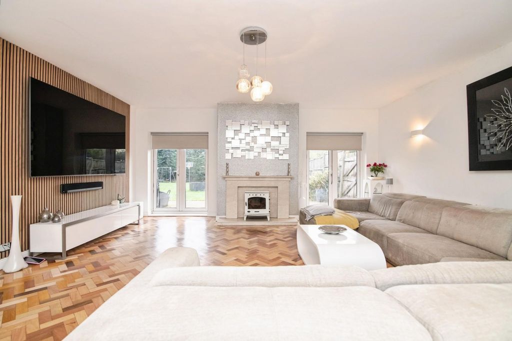 Property photo 2 of 47 Beech-2.Jpg