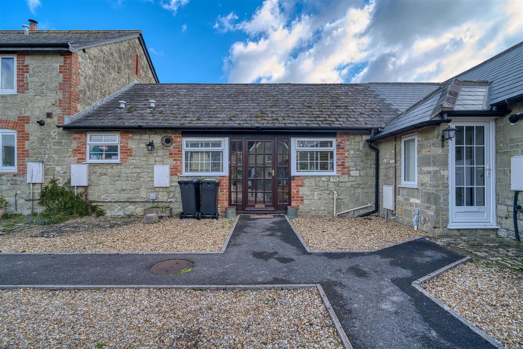 Property photo 1 of 8 Front