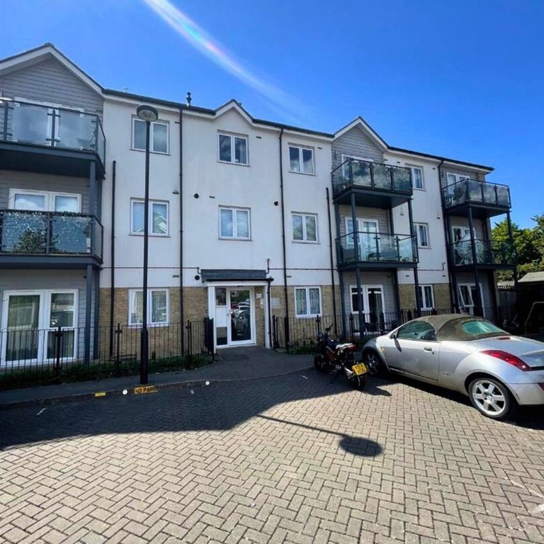 Property photo 1 of 8