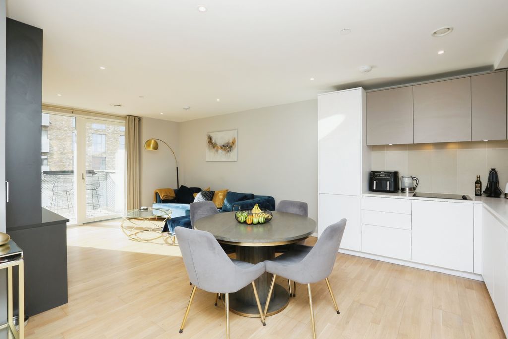 Property photo 1 of 15 Living Kitchen