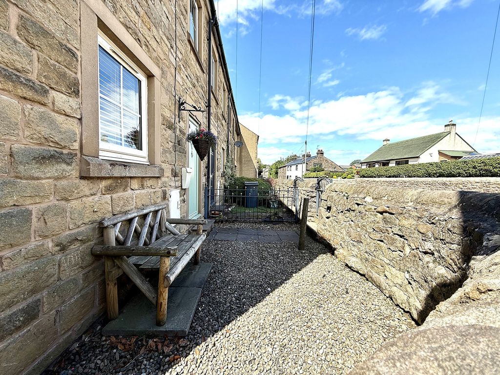 Property photo 2 of 26