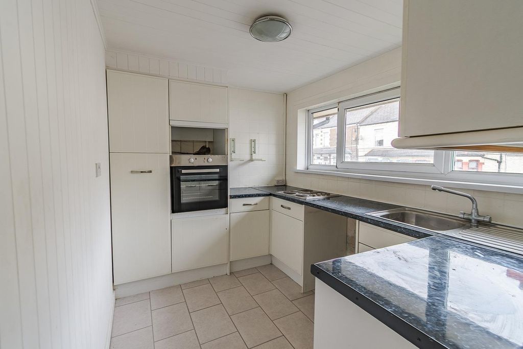 Property photo 3 of 13 Kitchen