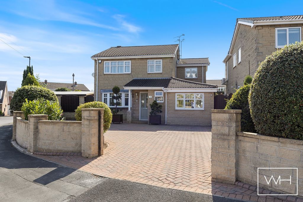 Property photo 1 of 20 1 Hamilton Park Rd, Cusworth 01_297