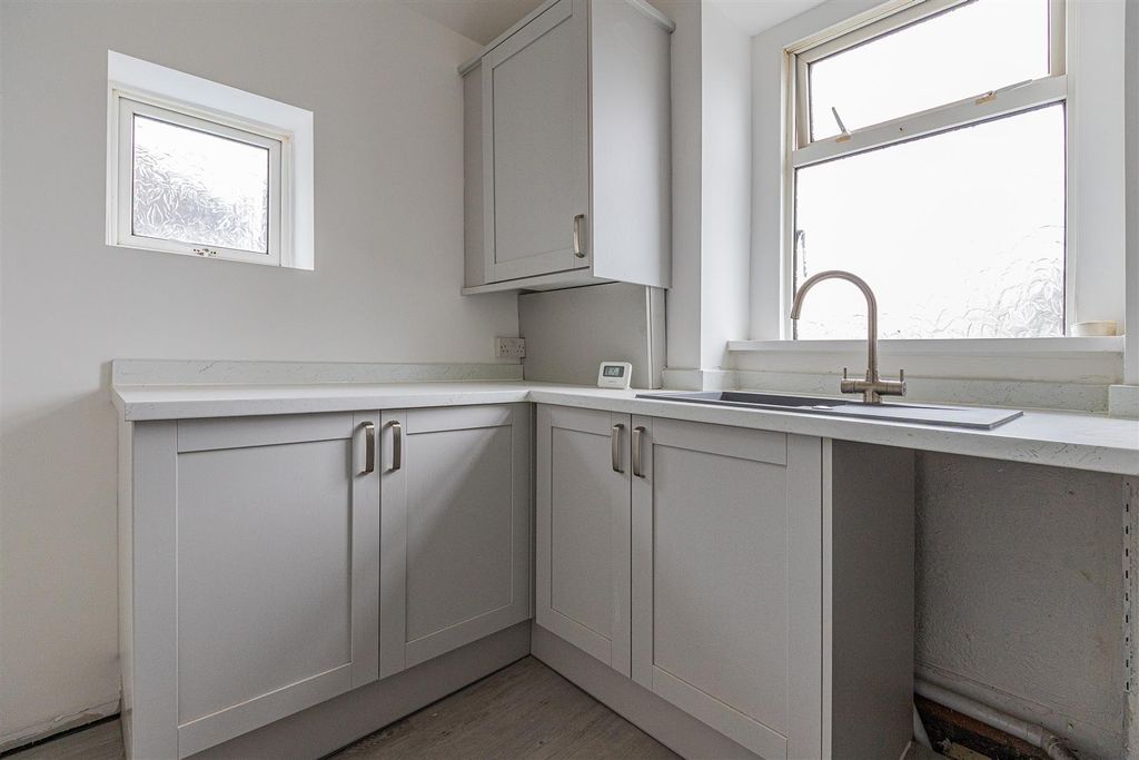 Property photo 3 of 13 92, 3-13.Jpg