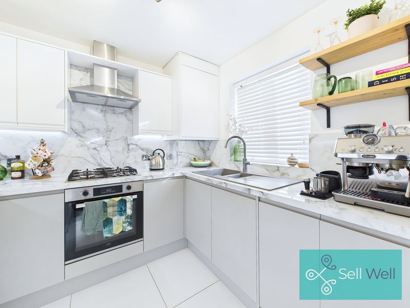 Property photo 2 of 22 Kitchen