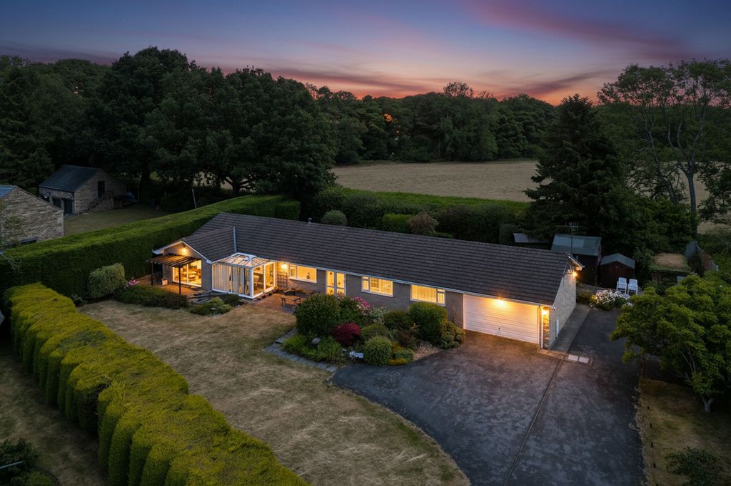 Property photo 1 of 31