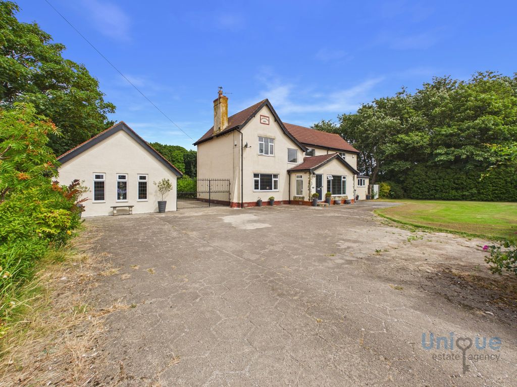 Property photo 2 of 66