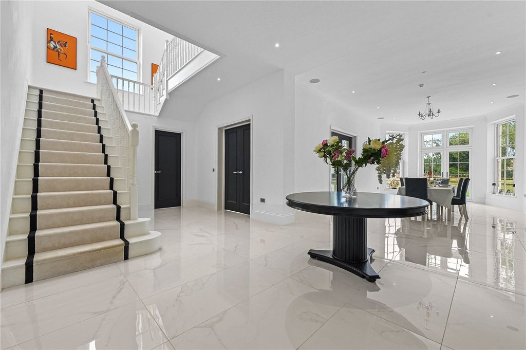 Property photo 2 of 37 Picture No. 64
