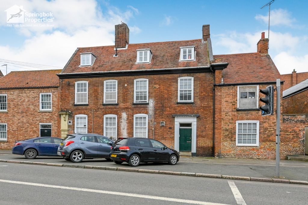 Property photo 1 of 15 Front View