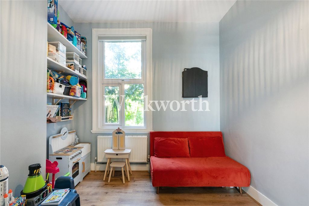 Property photo 3 of 11 Picture No. 17
