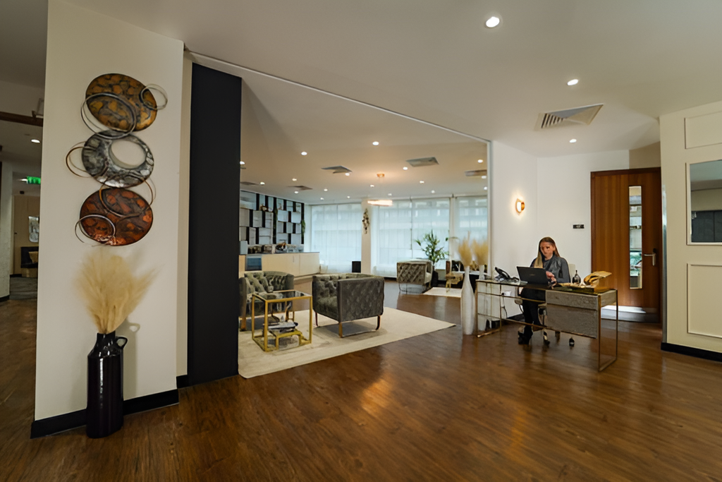 Property photo 3 of 6