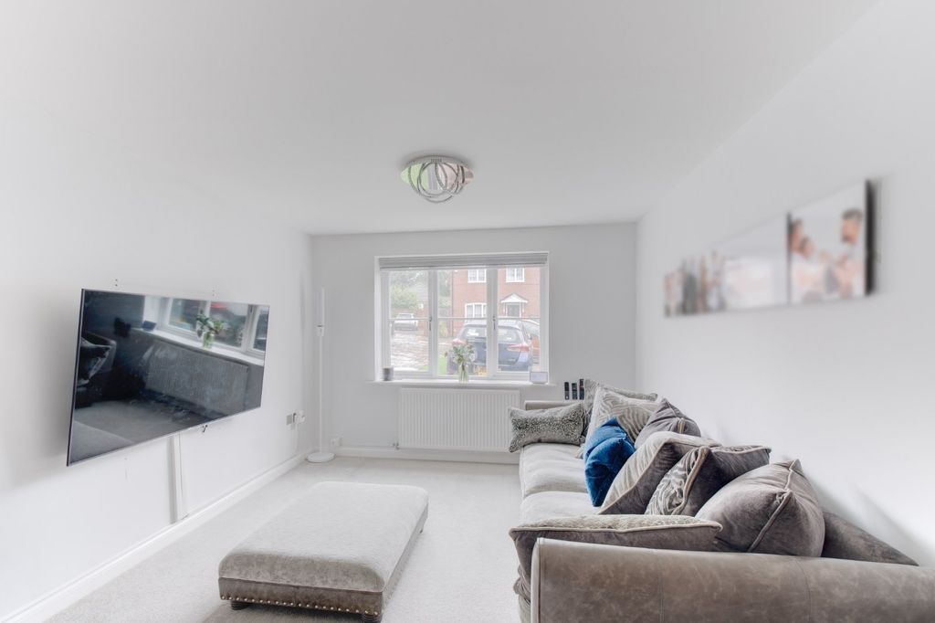 Property photo 2 of 21 Picture No. 08