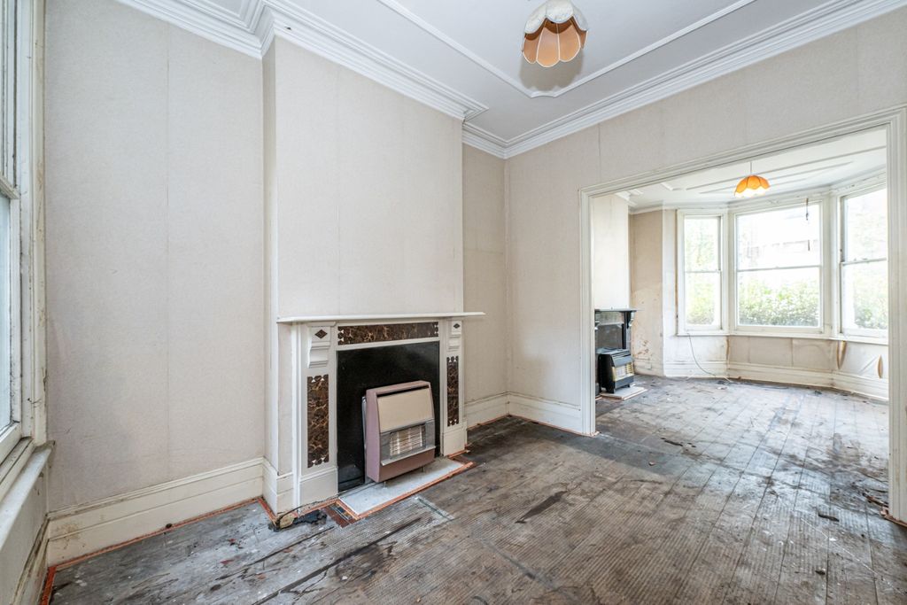 Property photo 3 of 26 4648486