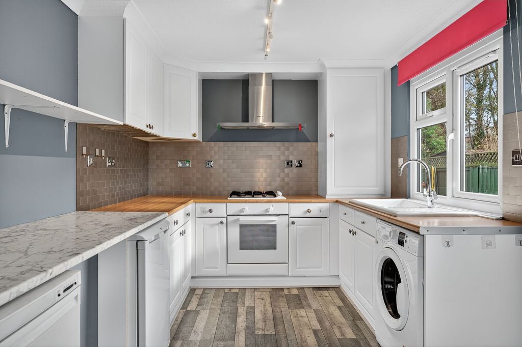 Property photo 2 of 35