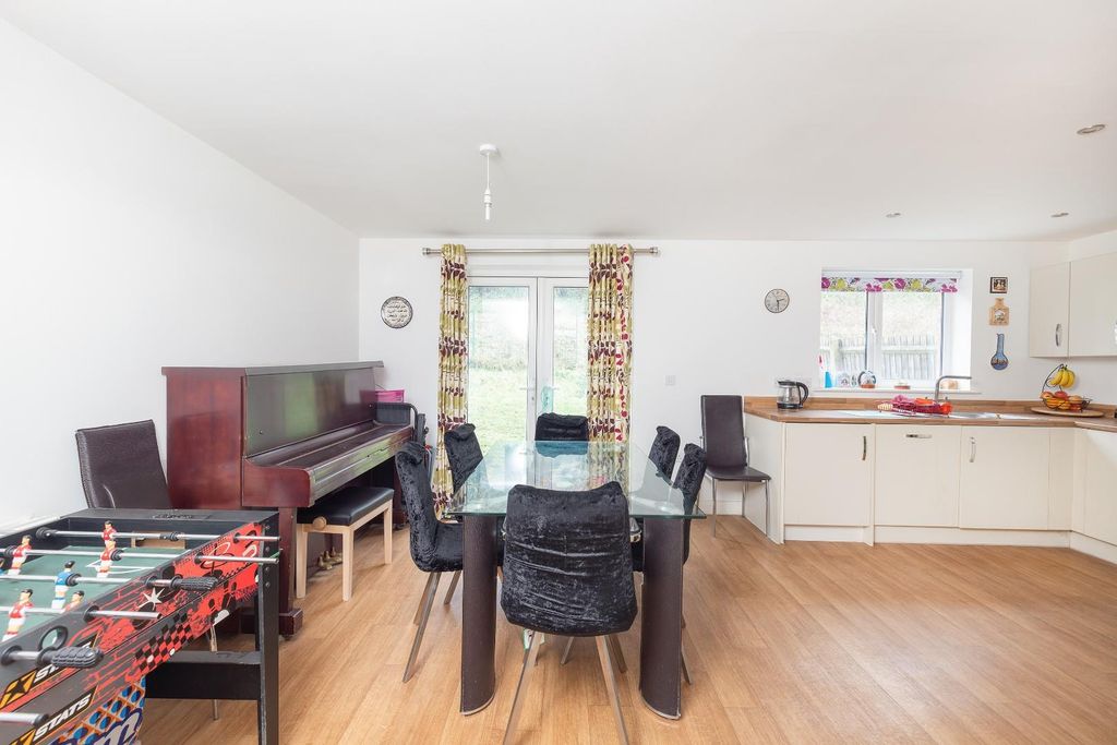 Property photo 1 of 17 Char7969.Jpg