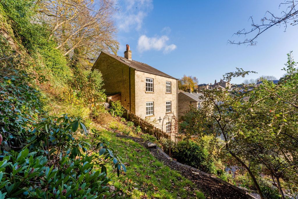 Property photo 1 of 26