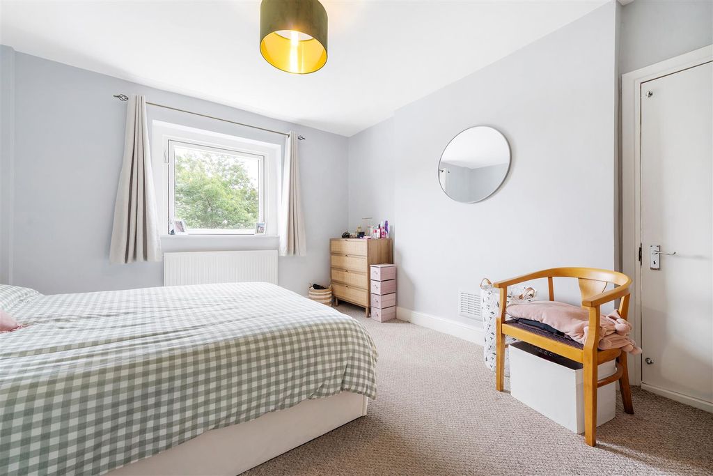 Property photo 2 of 10 Cintra Park-1.Jpg
