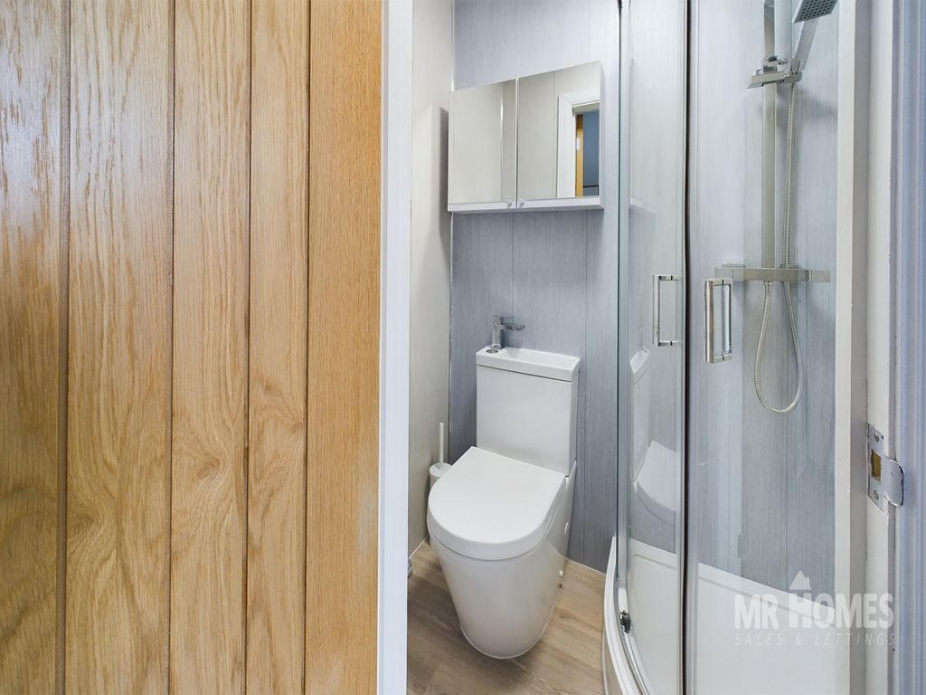 Property photo 3 of 27