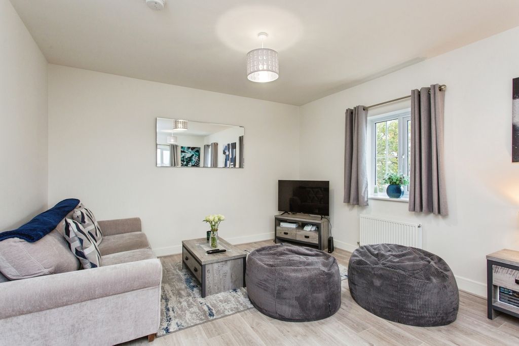 Property photo 3 of 17 Photo