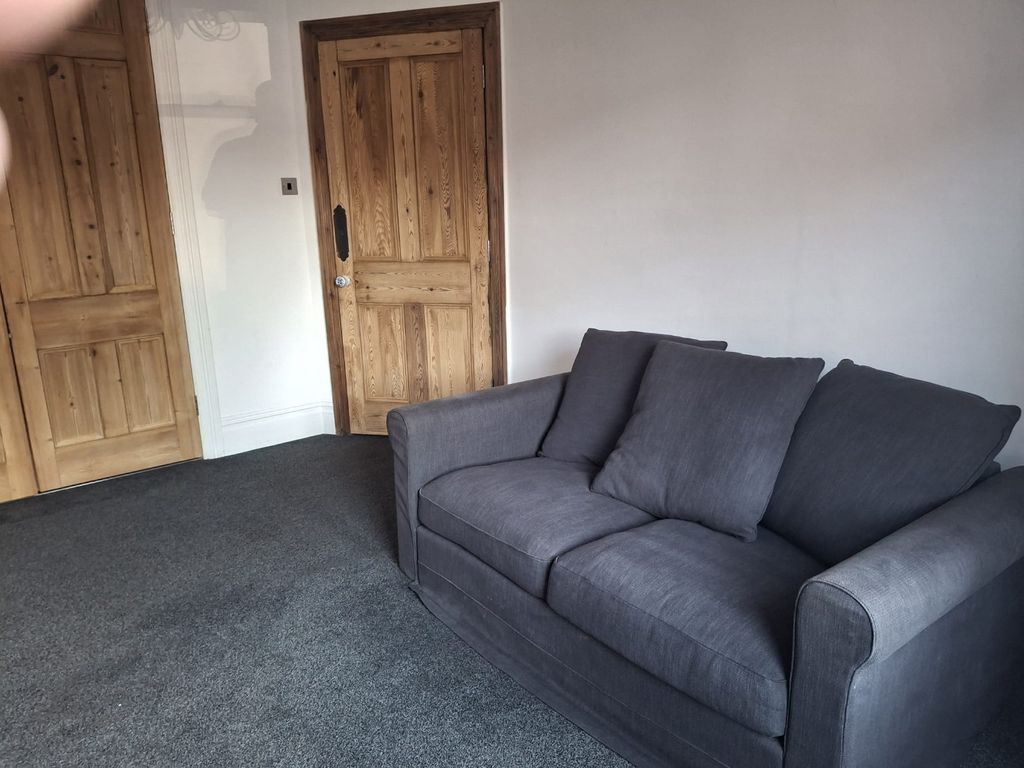 Property photo 3 of 13 5317682