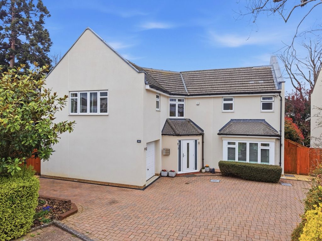 Property photo 1 of 27