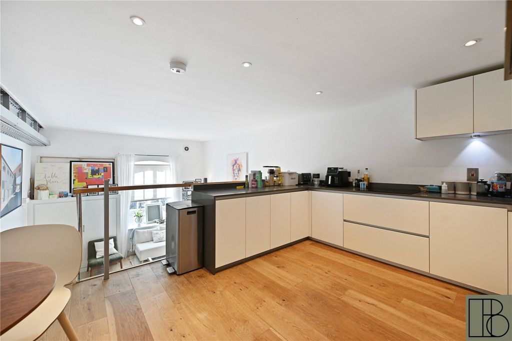 Property photo 3 of 14 Picture No. 14