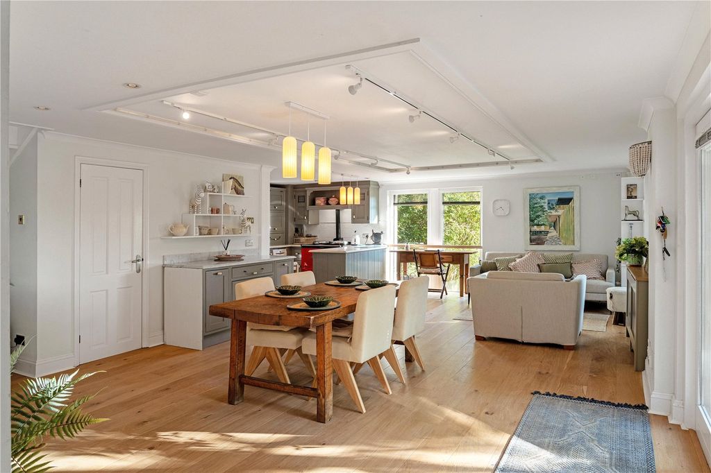 Property photo 3 of 12 Picture No. 06