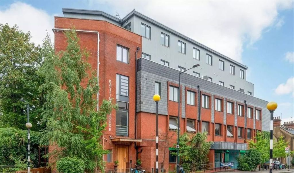 Property photo 1 of 6