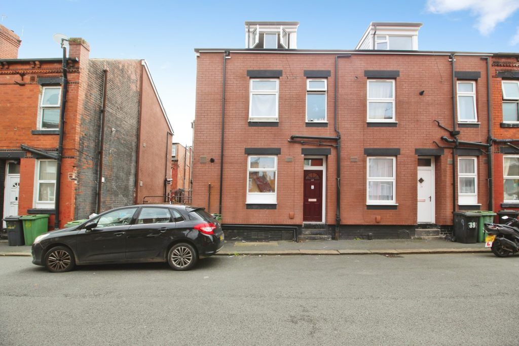 Property photo 1 of 14