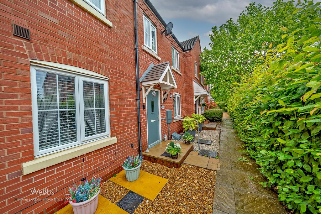 Property photo 1 of 28 Â© Webbs Estate Agents Â© (88 Of 116).Jpg