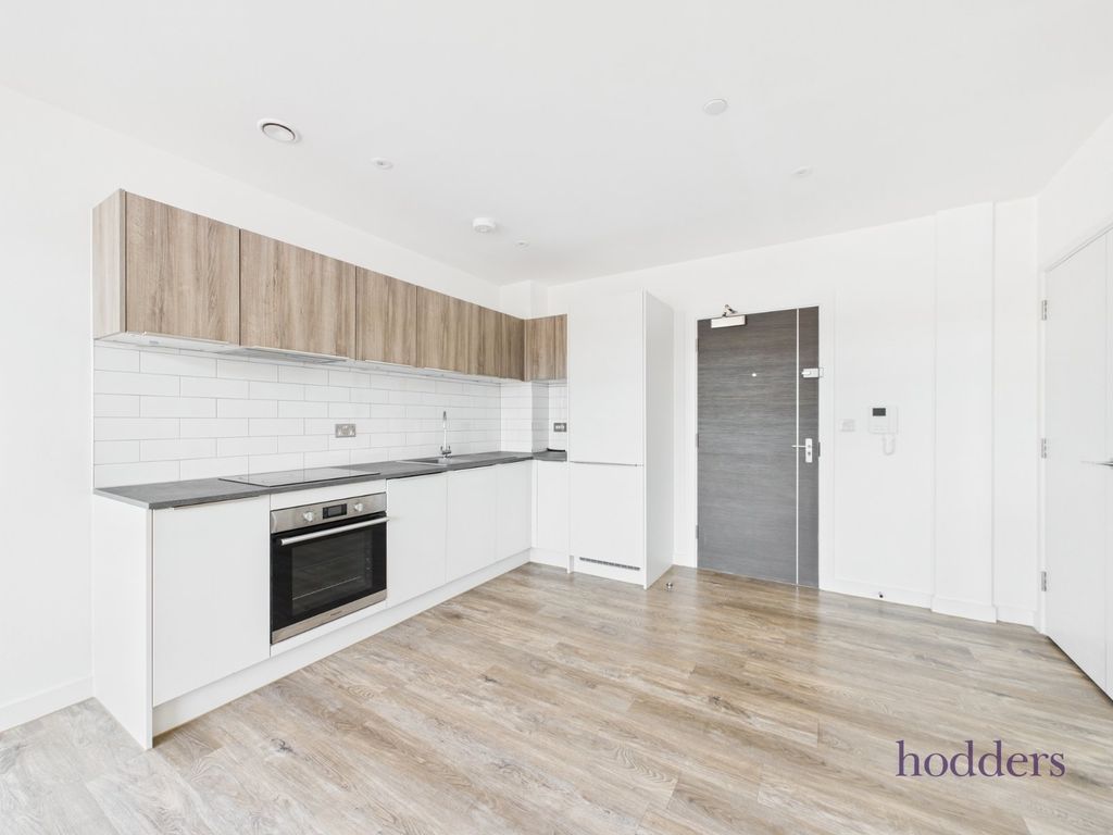 Property photo 3 of 5 Picture No. 10