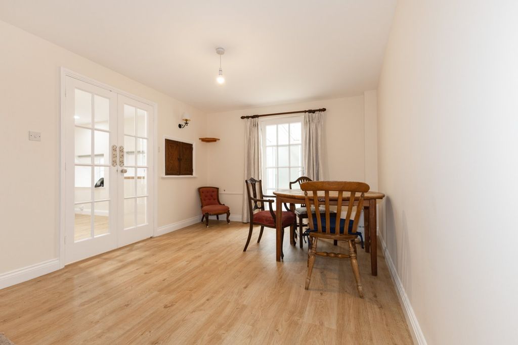Property photo 2 of 13 Picture No. 21