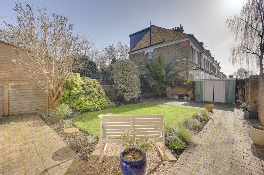 Property photo 2 of 13