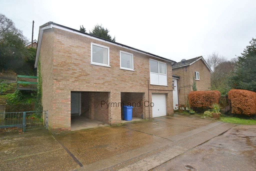 Property photo 2 of 15