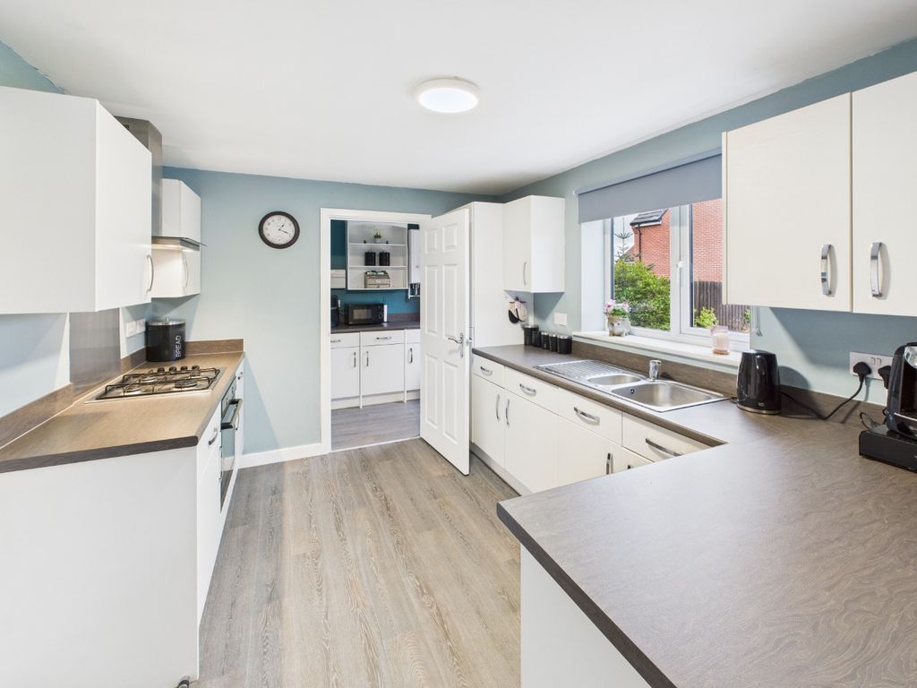 Property photo 2 of 33 4626324