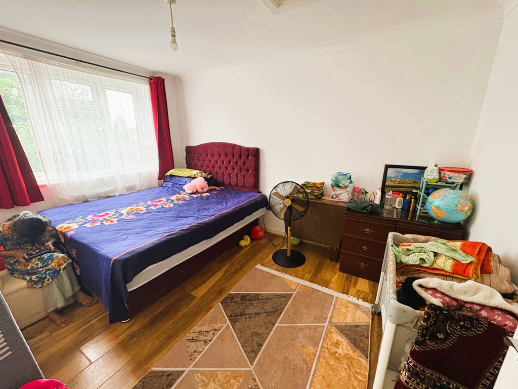 Property photo 3 of 7