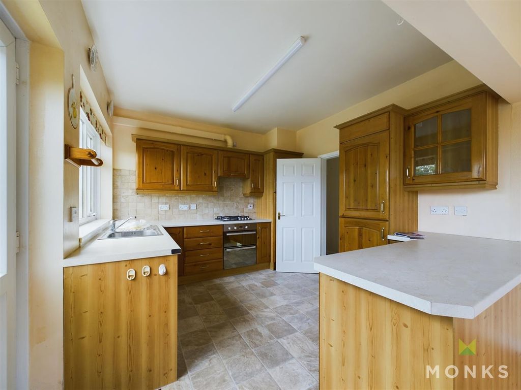 Property photo 3 of 14 Cam01520G0-Pr0074-Still007.Jpg