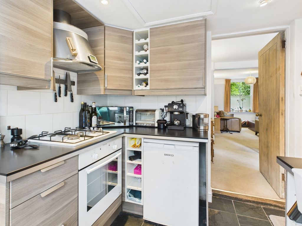 Property photo 3 of 10 Kitchen/Breakfast Rm