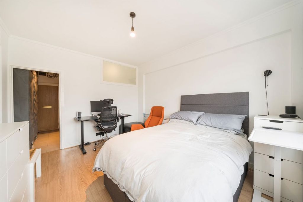 Property photo 3 of 5