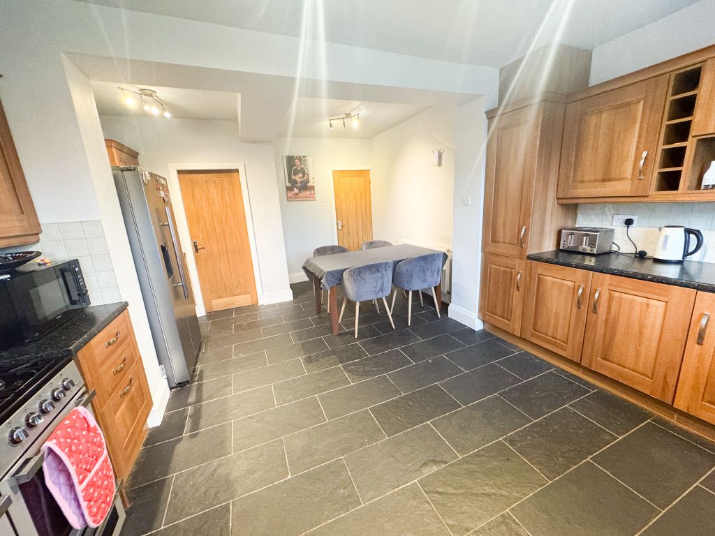 Property photo 3 of 31 Img_0084