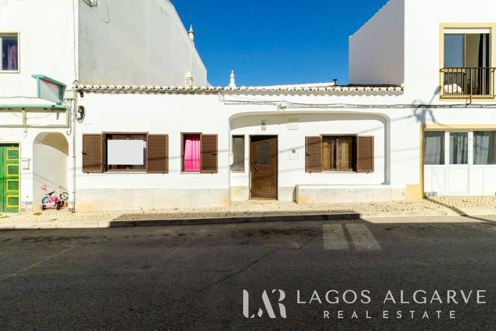 Property photo 1 of 25 3+1 Bedroom House In Vila Do Bispo