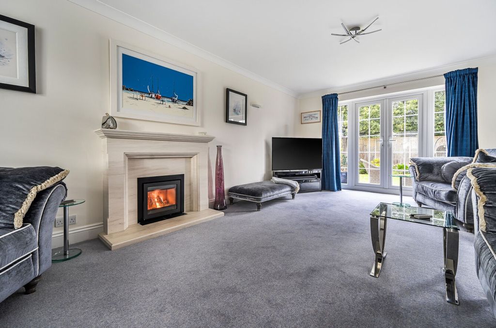 Property photo 2 of 19