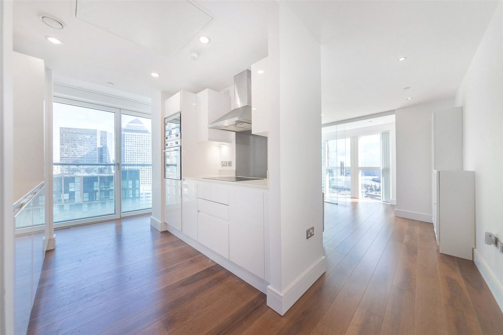 Property photo 3 of 20 Photo 4