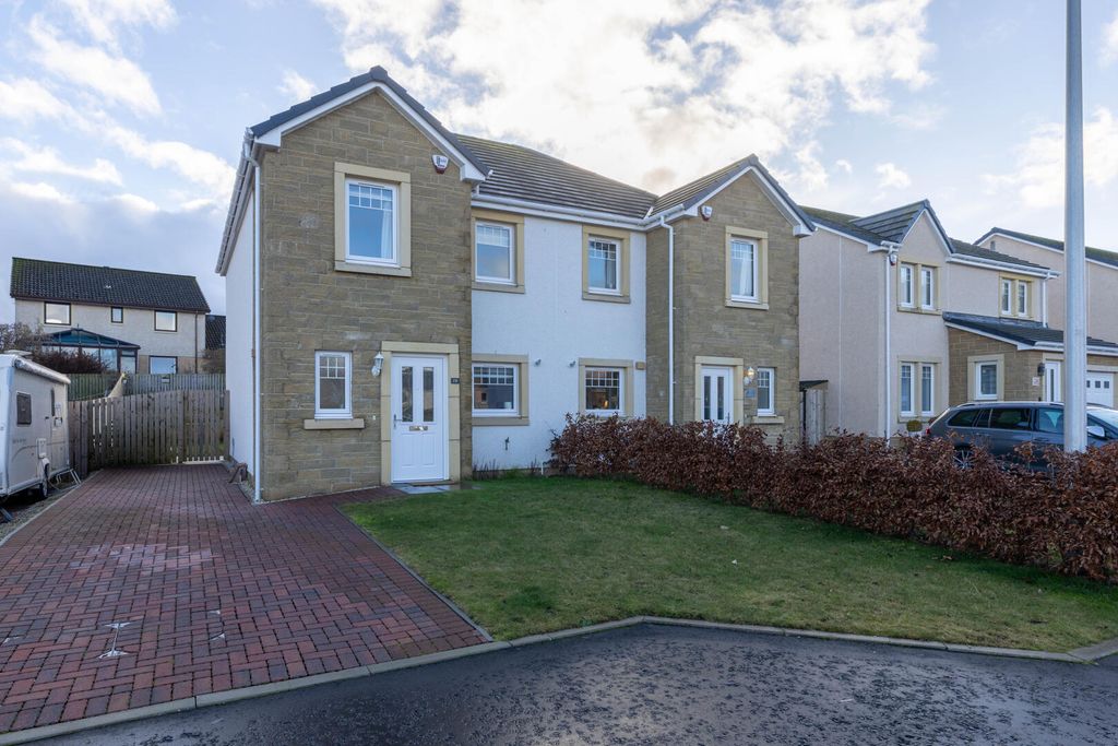 Property photo 1 of 20 Front (Exterior)