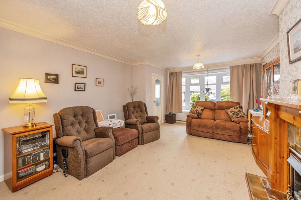 Property photo 2 of 14
