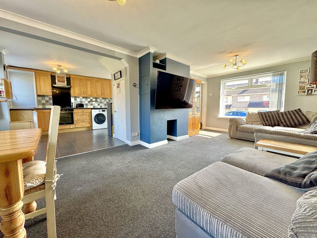 Property photo 2 of 13